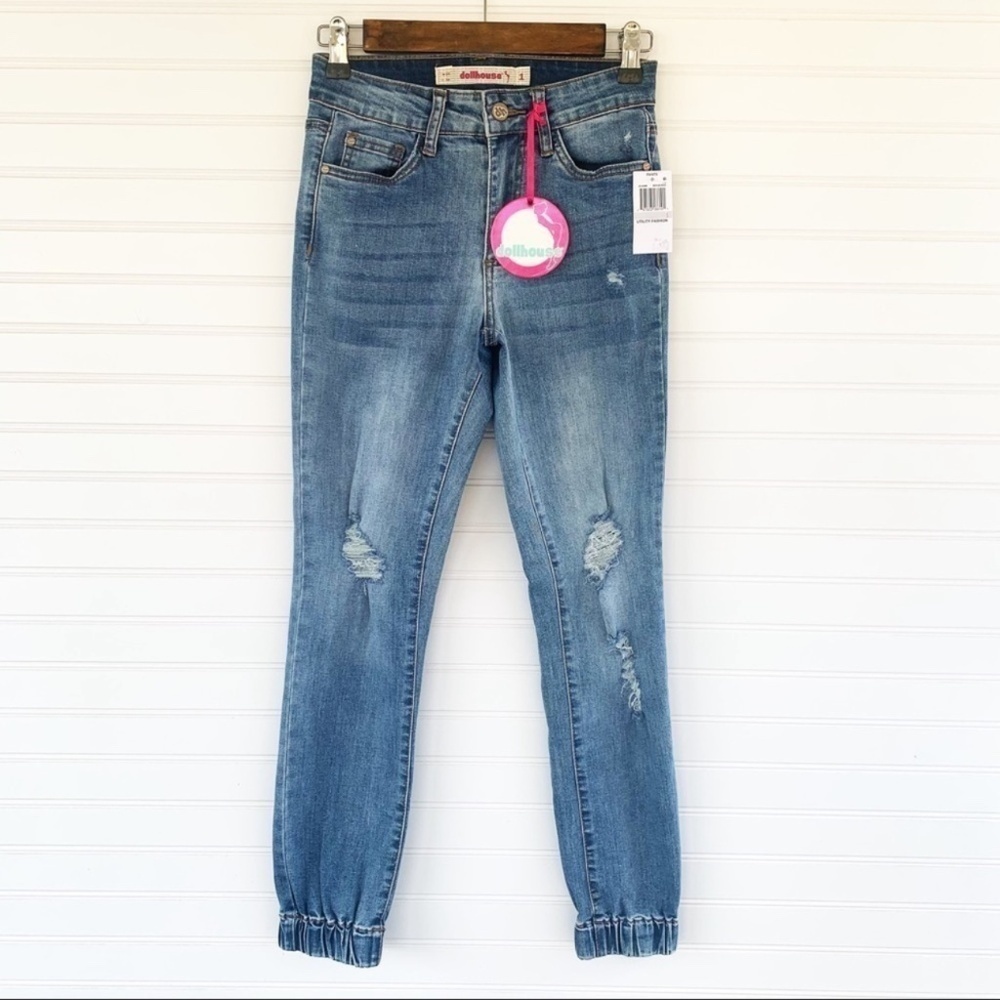 NWT Dollhouse distressed skinny jeans Size 1